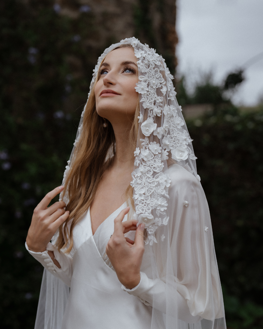 Cortona | Luxury Cathedral Wedding Veil with 3D Floral Lace & Pearls